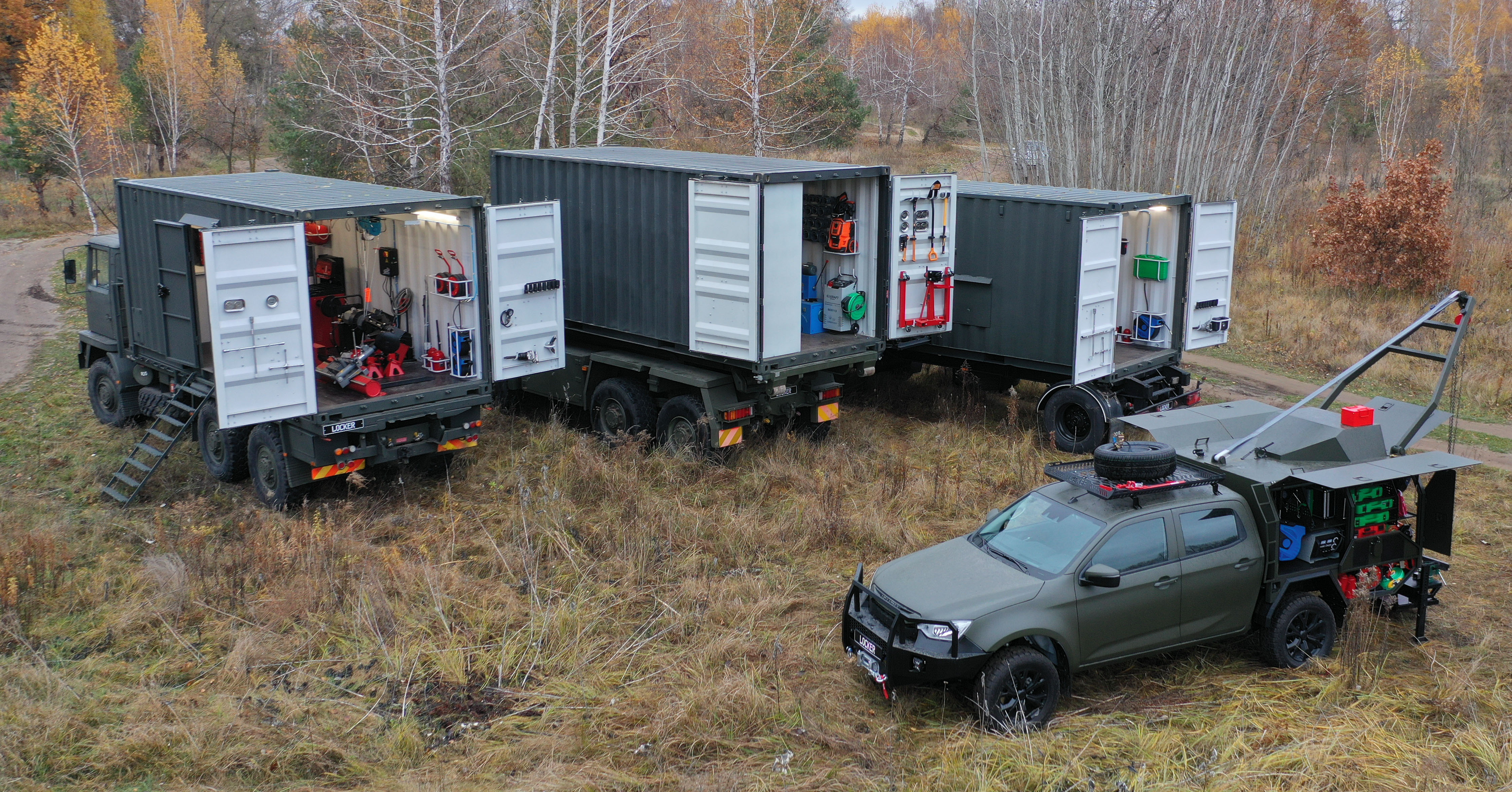 LOCKER.JPG (2.32 MB)